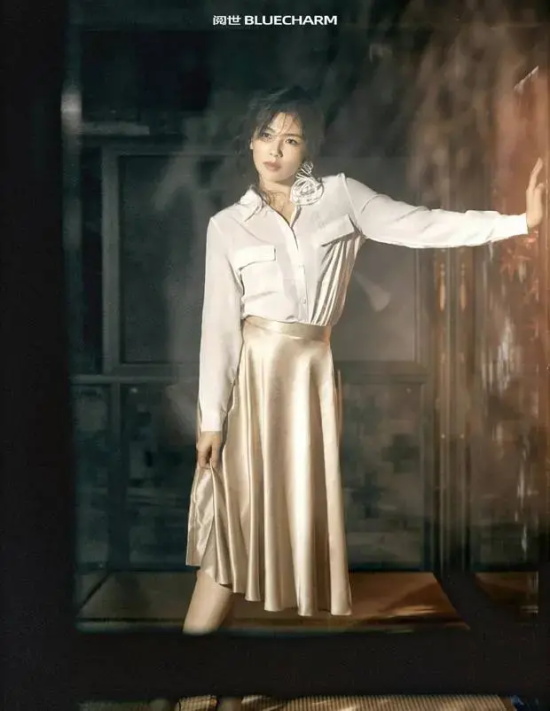 刘涛胶片感写真大片，展现东方女人的神秘感