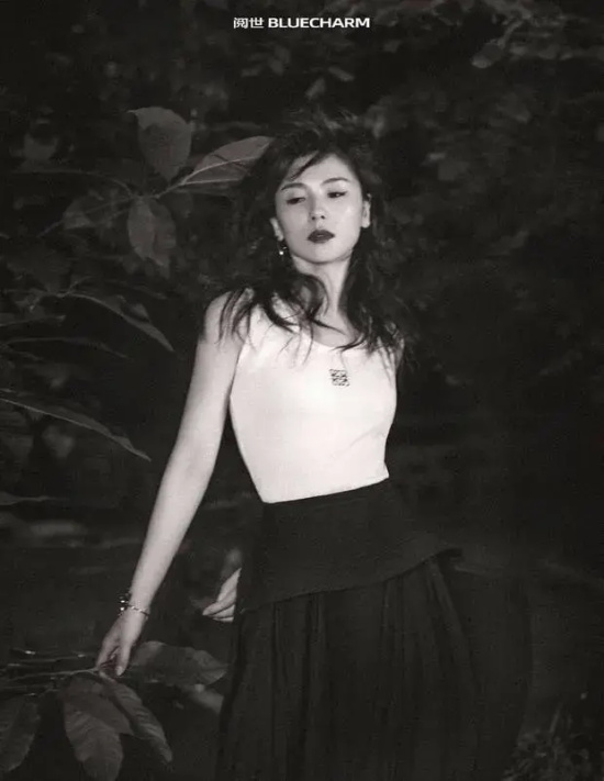 刘涛胶片感写真大片，展现东方女人的神秘感