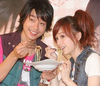 王心凌张栋梁合体的演唱会（王心凌张栋梁重聚引发回忆杀）(5)