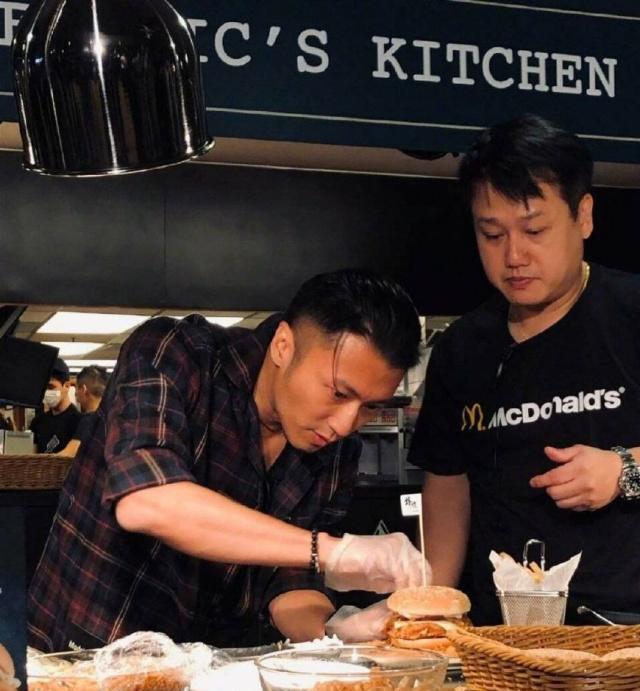 谢霆锋又陷入食品门，送阿娇婚礼喜饼有致癌物，本人的回应是