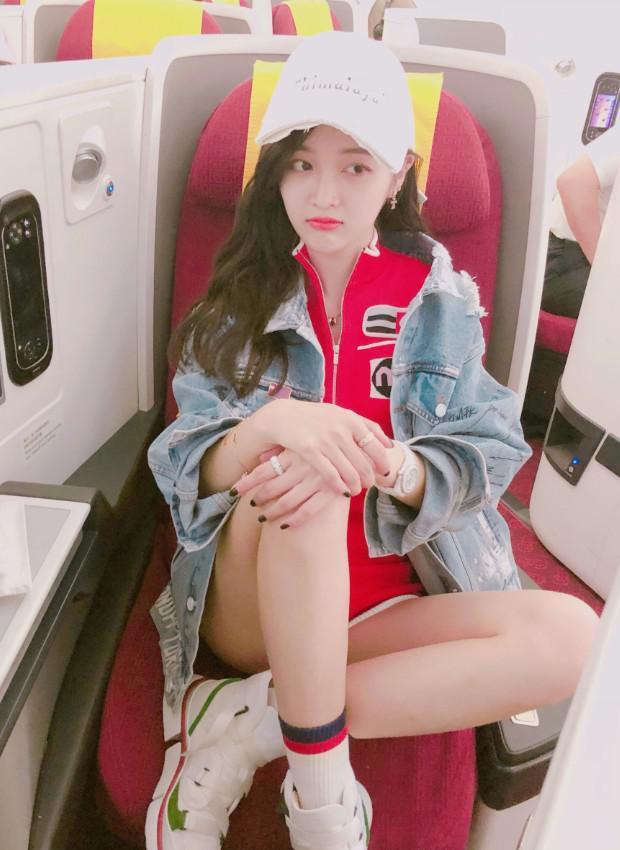 吴宣仪有多会穿？把连体裤穿出了泳衣即视感，真是越看越喜欢！