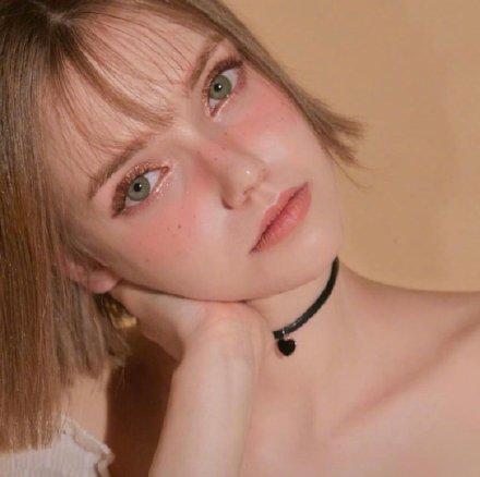 国际顶级t台超模（22岁德韩混血模特美到犯规）(46)