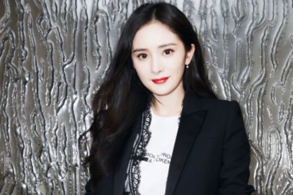 杨幂养了两个小鬼是什么意思 小糯米都被魔鬼化