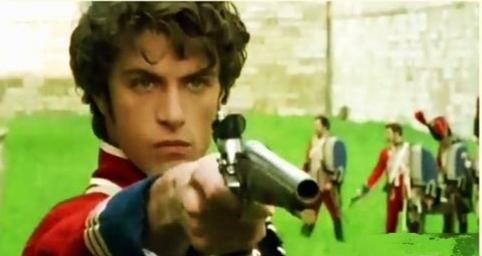 简述红与黑中于连的人物形象（于连的两段爱情）(8)