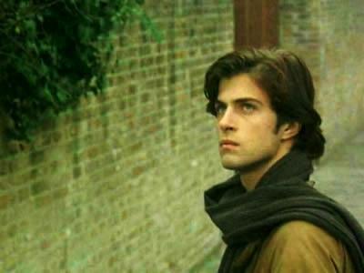 简述红与黑中于连的人物形象（于连的两段爱情）(2)