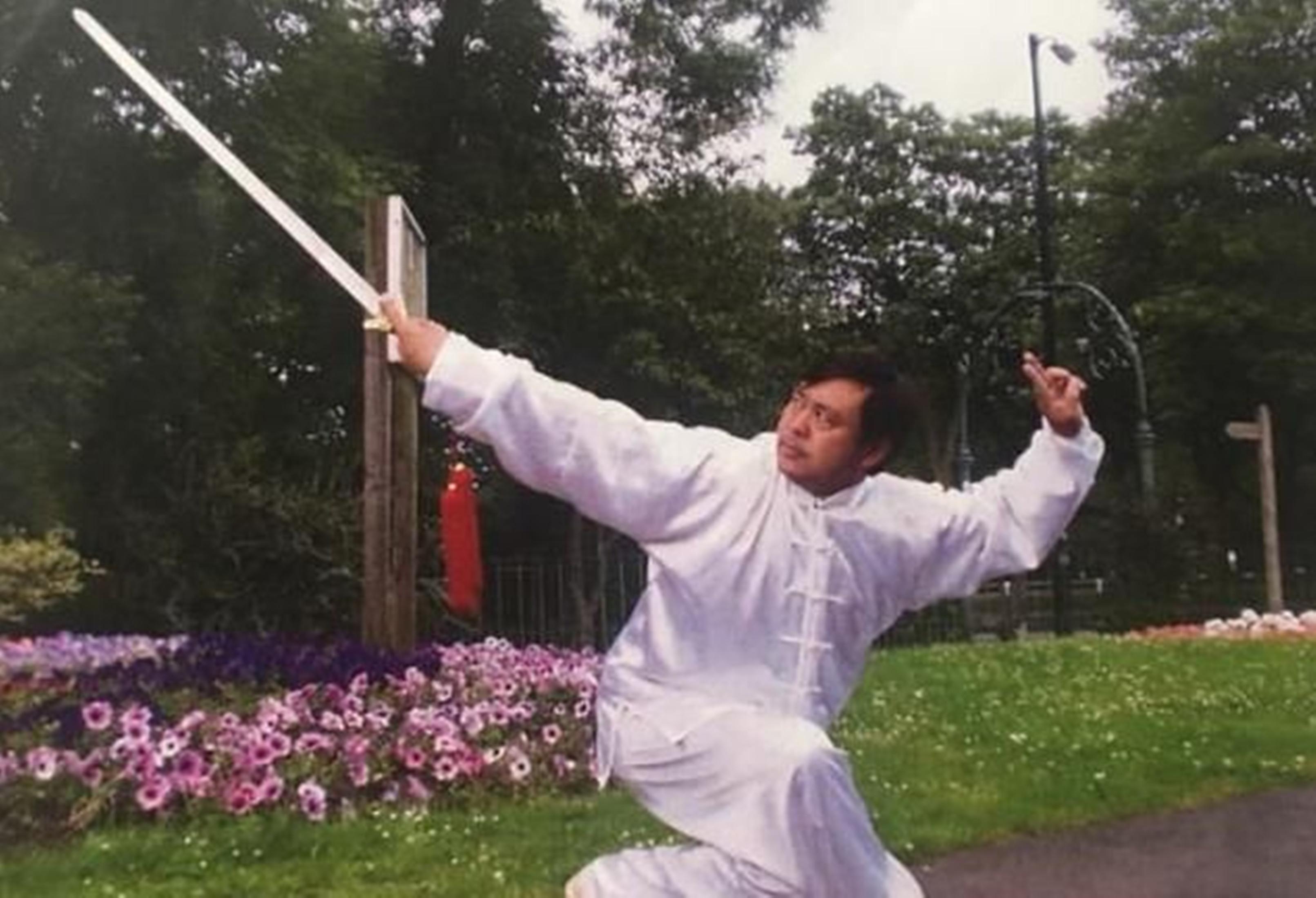 马保国简介介绍(太极大师马保国重出江湖!再打五连鞭,至今未“羊”,口头禅出炉)