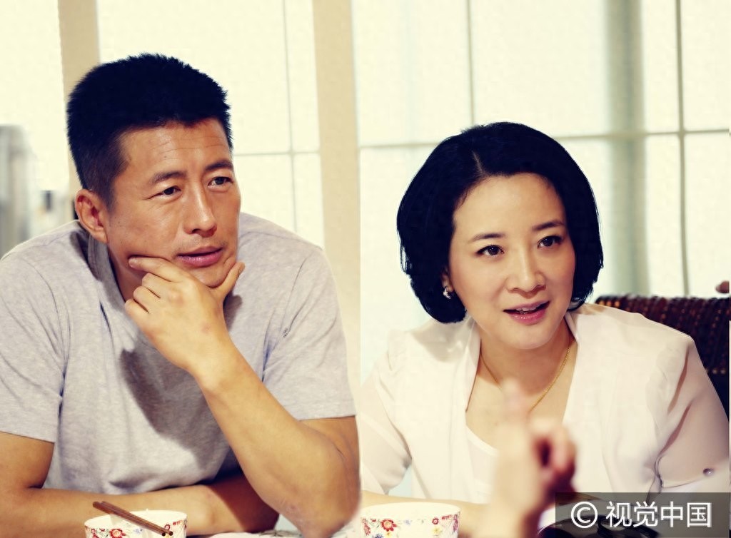 电视剧《家有喜妇》央视八套热播 袁姗姗、贾乃亮主演