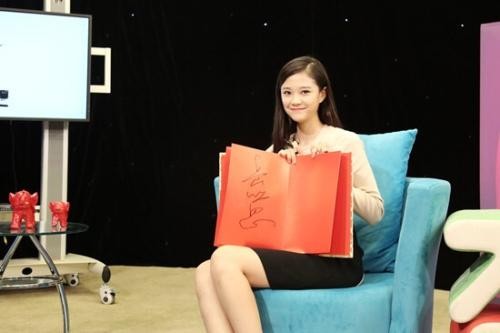 岳红的女儿岳以恩不好看太丑了演技太差？岳以恩资料男朋友是谁