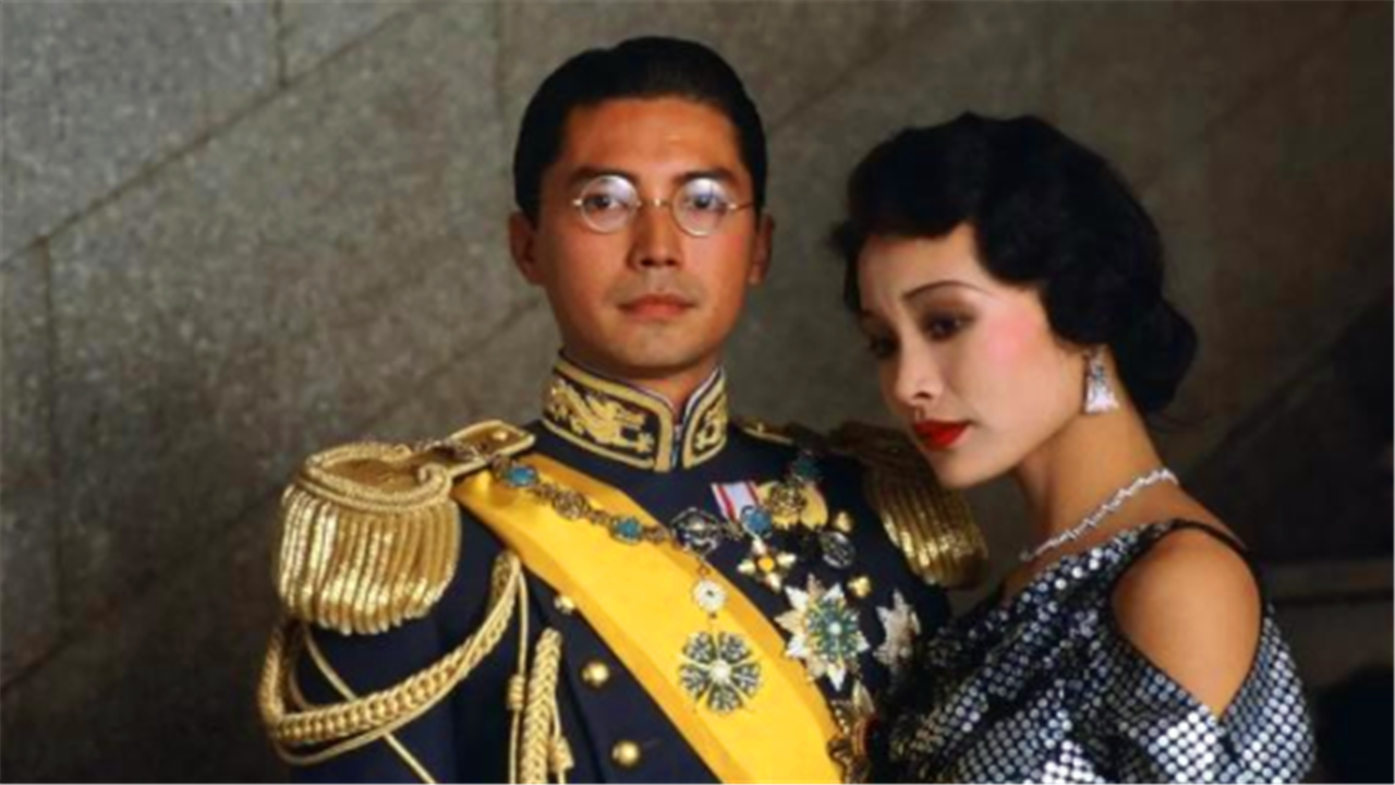 溥仪简介及一生（溥仪一生跌宕起伏，悲惨命运从小注定，临死前遭受极大痛苦）