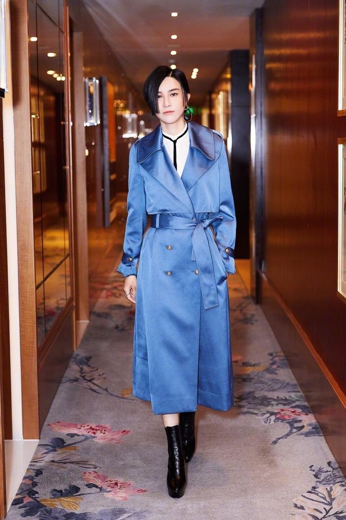 相比尚雯婕不买水军上热搜，某明星因绯闻疑似买自己“下热搜”