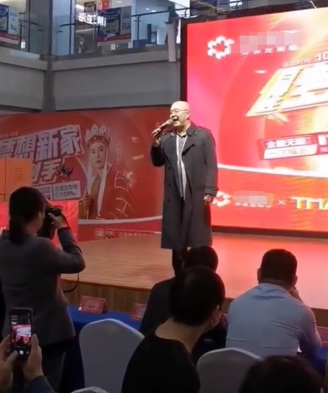 徐少华横店唱女儿国（63岁徐少华现身商演）(2)