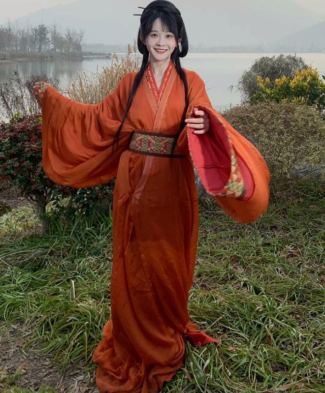 《墨雨云间》海棠上线 海棠去哪里了经历了什么?