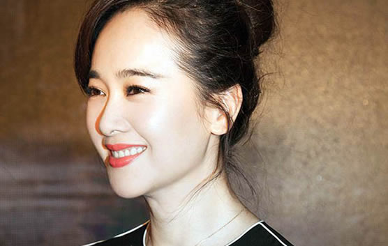 左小青老公高权健资料背景 两个人非常的低调