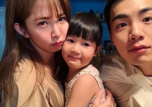 郭书瑶童颜惊人（30岁郭书瑶生了娃还像学生妹）