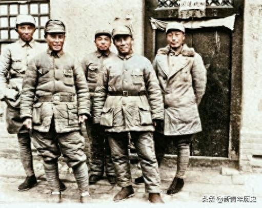 一组抗战时期的彩色老照片，再现将帅云集的八路军，致敬和缅怀