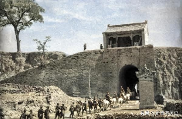 一组抗战时期的彩色老照片，再现将帅云集的八路军，致敬和缅怀