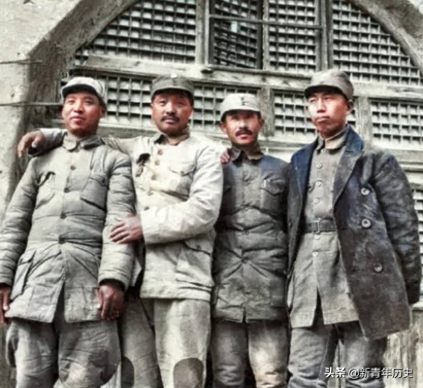 一组抗战时期的彩色老照片，再现将帅云集的八路军，致敬和缅怀