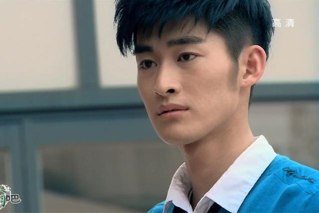 张翰最虐心的镜头（你真的看懂了张翰的自我介绍）(3)