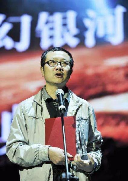 《三体》《流浪地球》之后,刘慈欣再出神作,太燃了!
